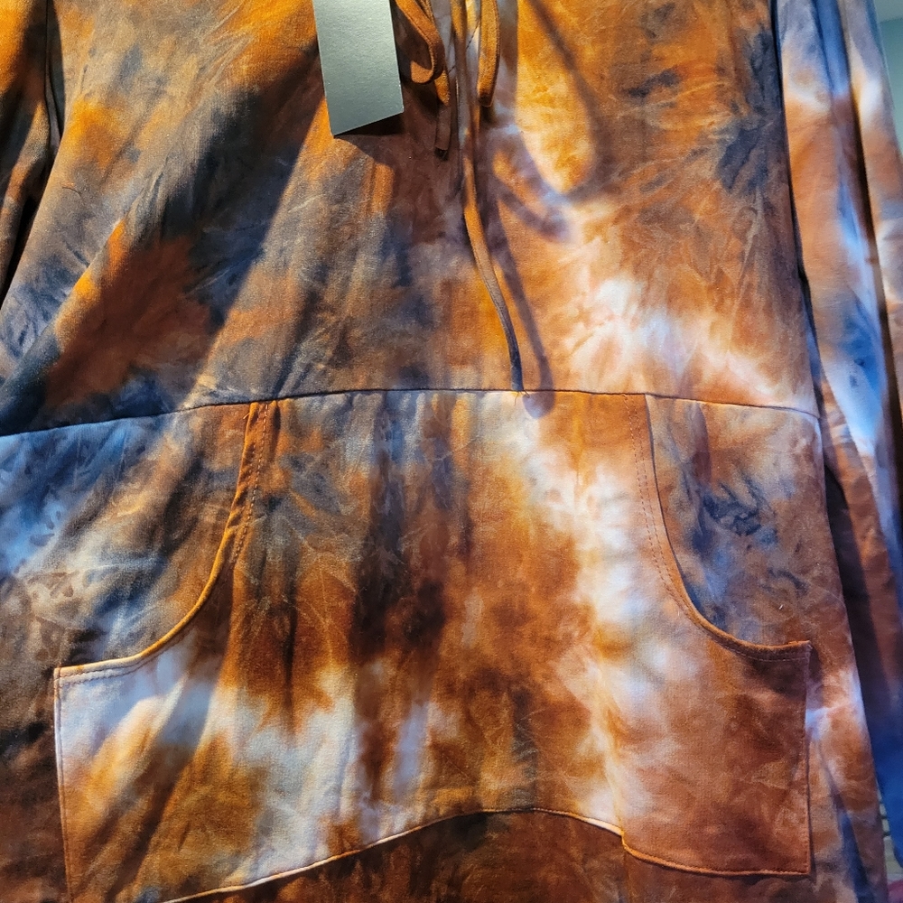 Ladies long sleeve top
